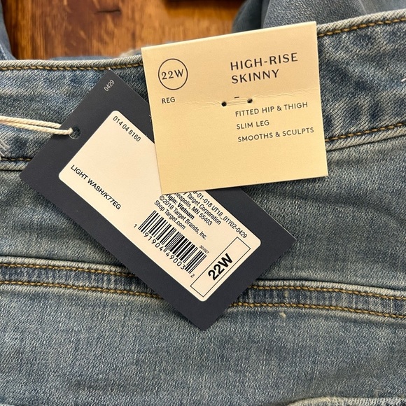 NEW Target Universal Thread High Rise Skinny Jeans Women’s SZ 22 Light Wash - Picture 7 of 11
